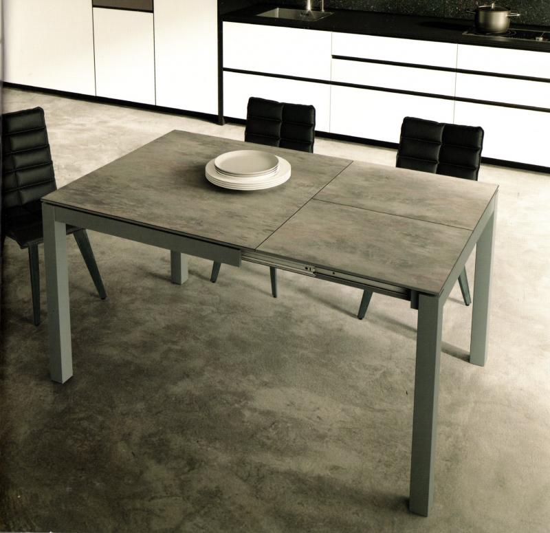 Meubles à Thonon Tables et chaises / Tables / Tables de Cuisine