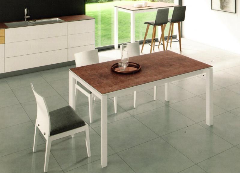 Meubles à Thonon Tables et chaises / Tables / Tables de Cuisine