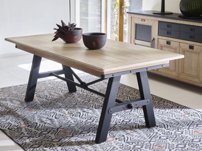 Meubles à Thonon Tables et chaises / Tables / Tables de Séjour